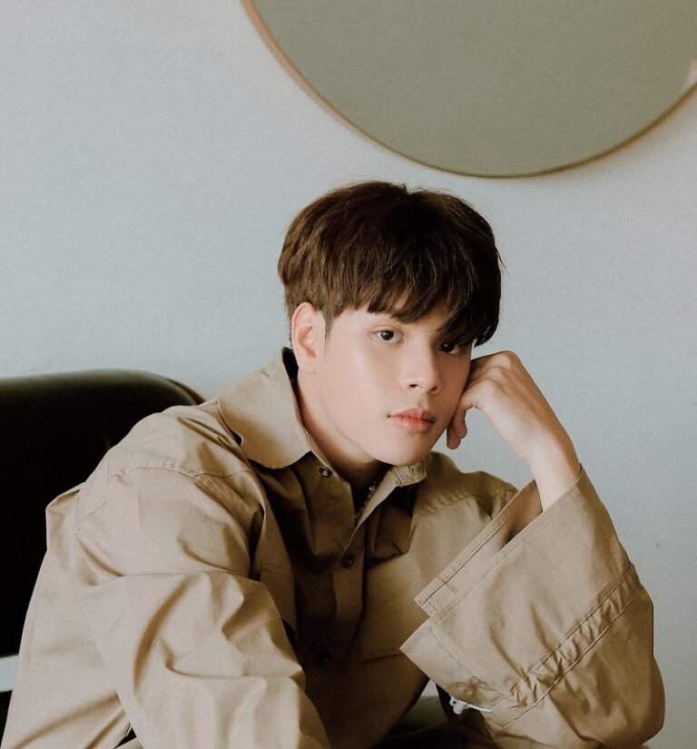 ảnh ca sĩ jaykii và trương hoàng mai anh