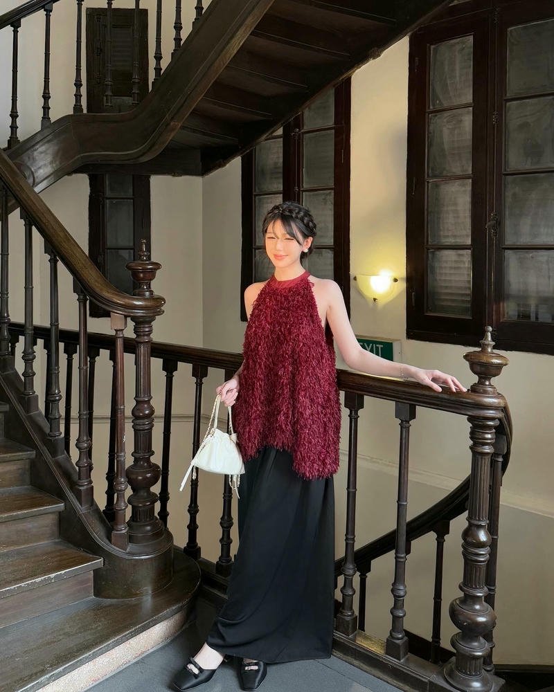 ảnh gái mặc áo yếm