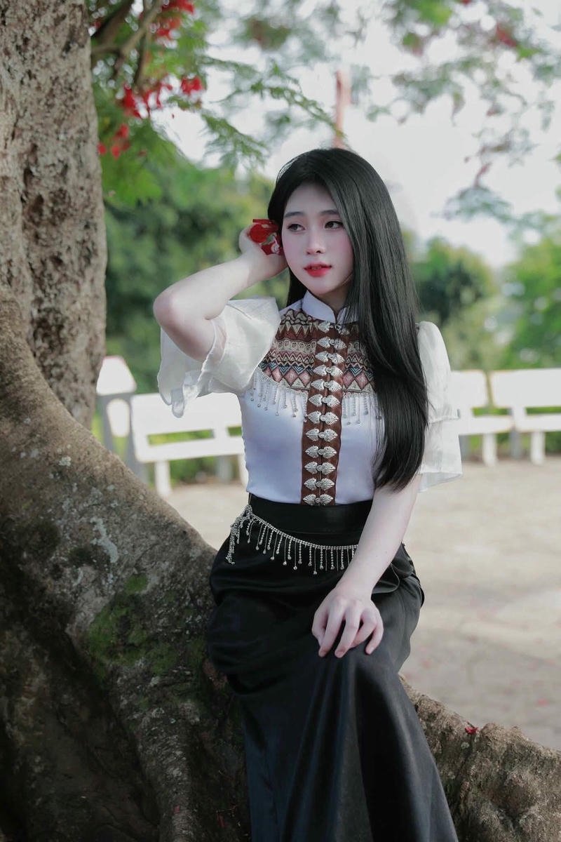 ảnh gái xinh dân tộc tháii