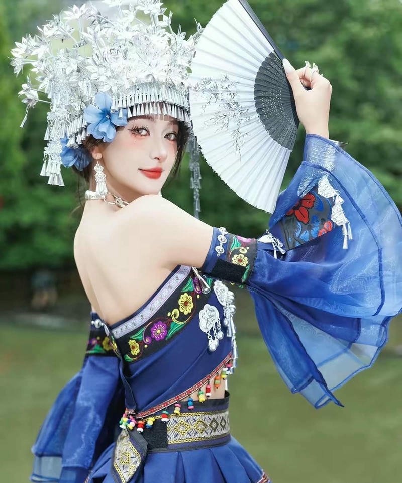 ảnh gái xinh dân tộc