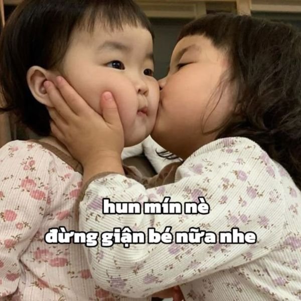 ảnh hôn troll đừng giận nha