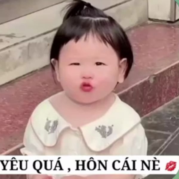 ảnh hôn troll yêu quá