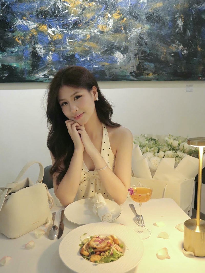 ảnh hot girl hàng tuyển