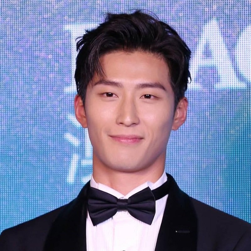 ảnh nam diễn viên đậu kiêu