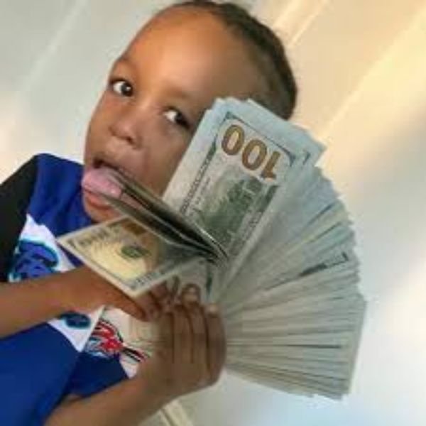 ảnh tay cầm tiền troll đô