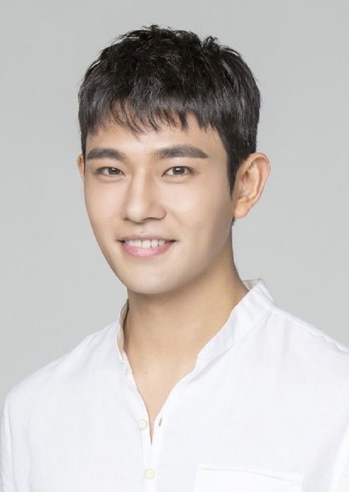 ảnh tóc nam ngắn mặt tròn chất ngầu