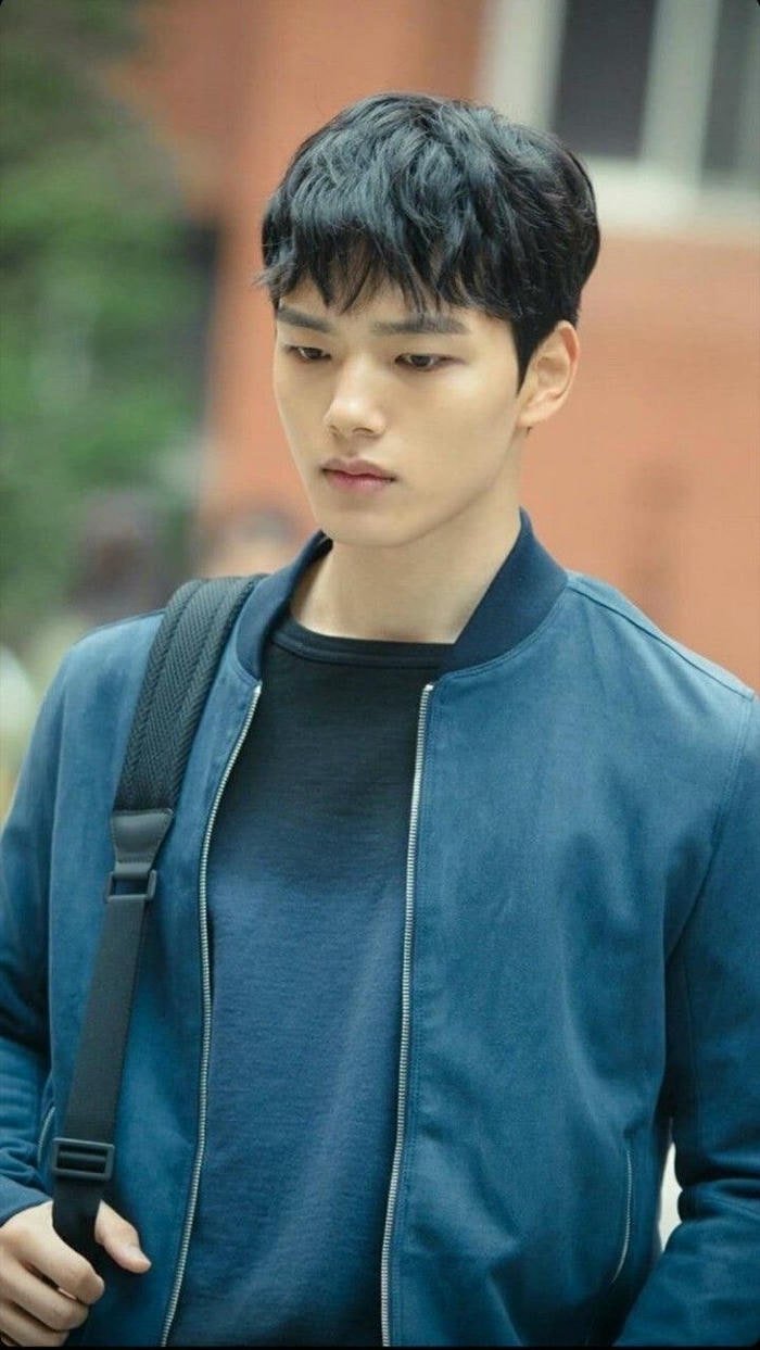 ảnh tóc nam ngắn mặt tròn đẹp