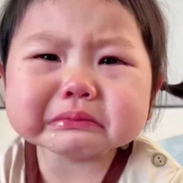 ảnh troll khóc chảy nước miếng