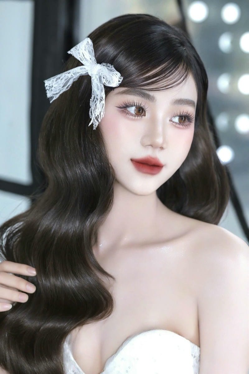 các kiểu tóc đi đám cưới đơn giản