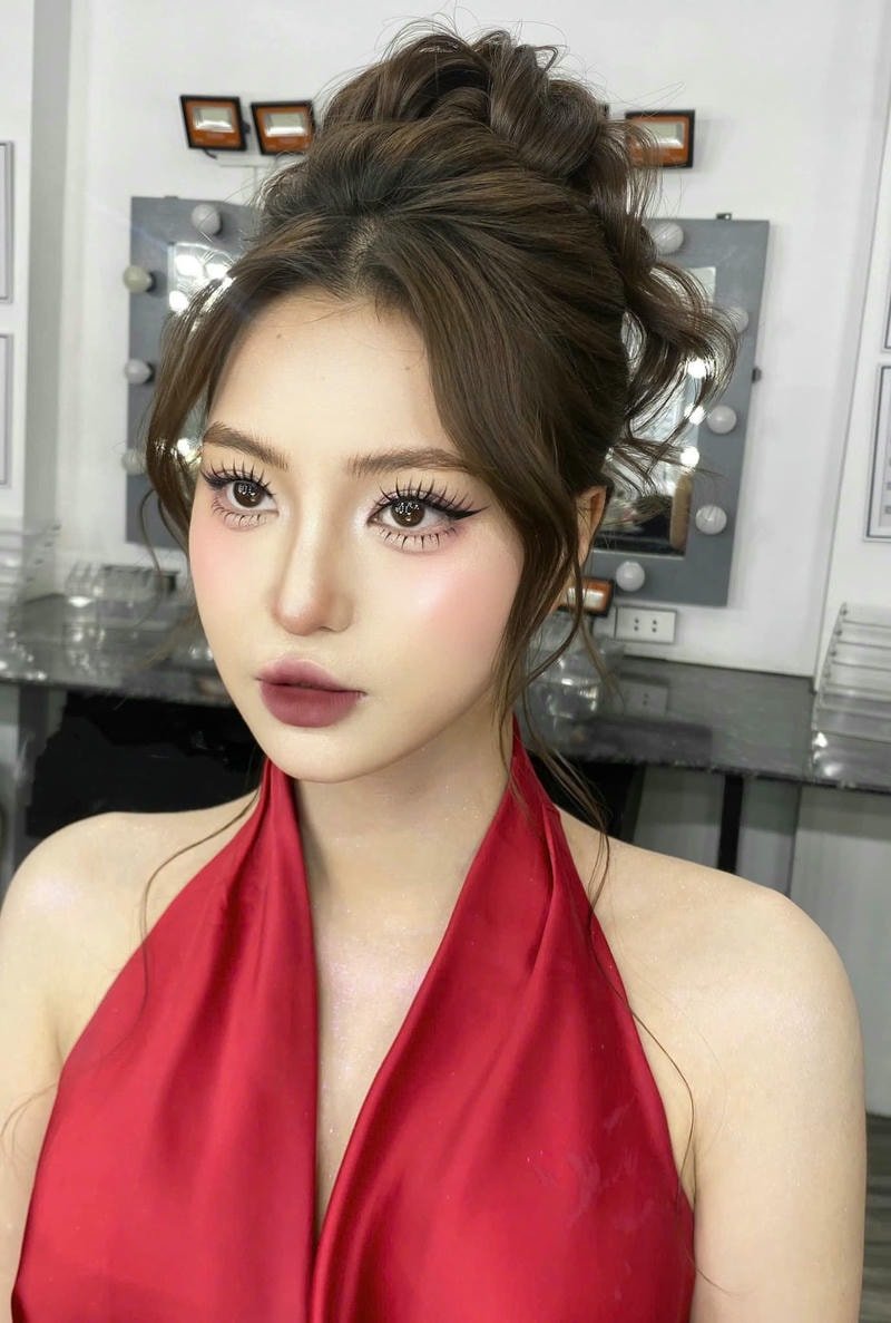 cách búi tóc ngắn đi tiệc