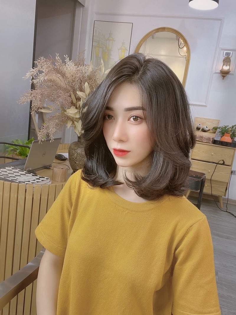 cắt tóc ngang vai