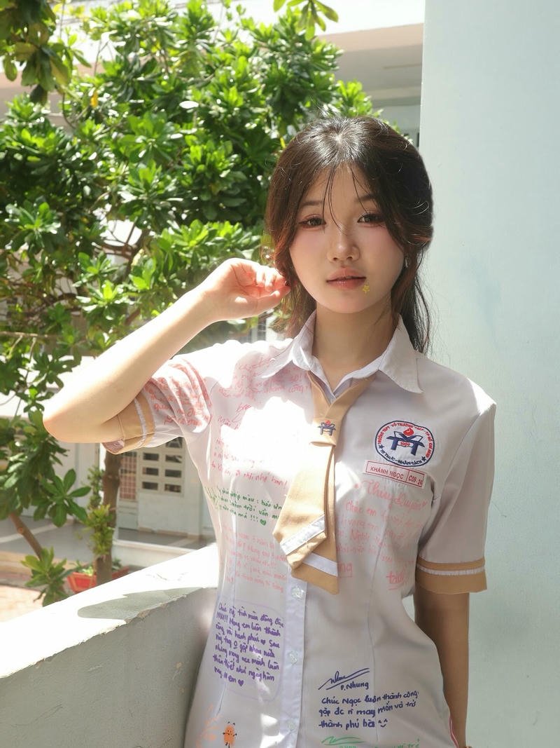 gái xinh 2k4 học sinh