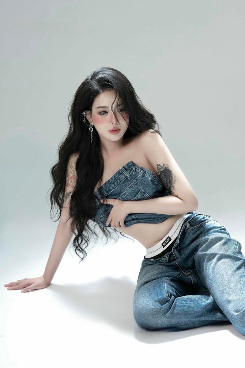 gai xinh 9x chụp ảnh sexy