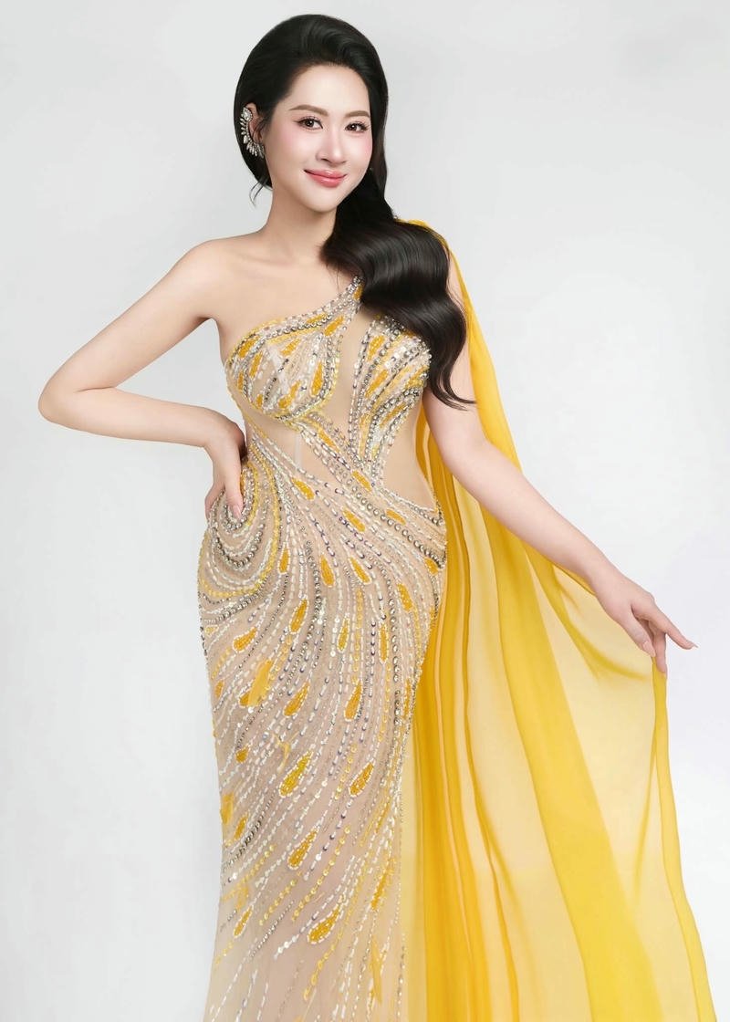 gai xinh 9x màu