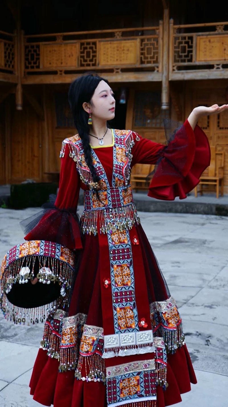 gái xinh dân tộc dao