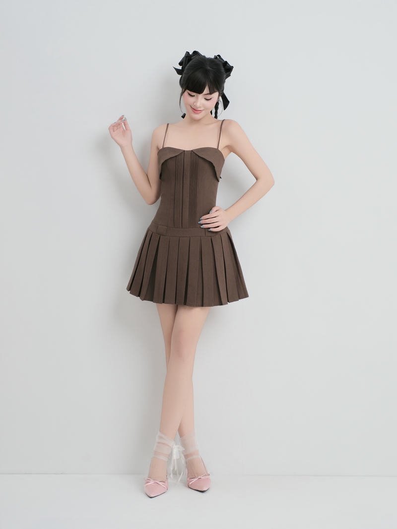 gái xinh mặc váy ngắn việt nam