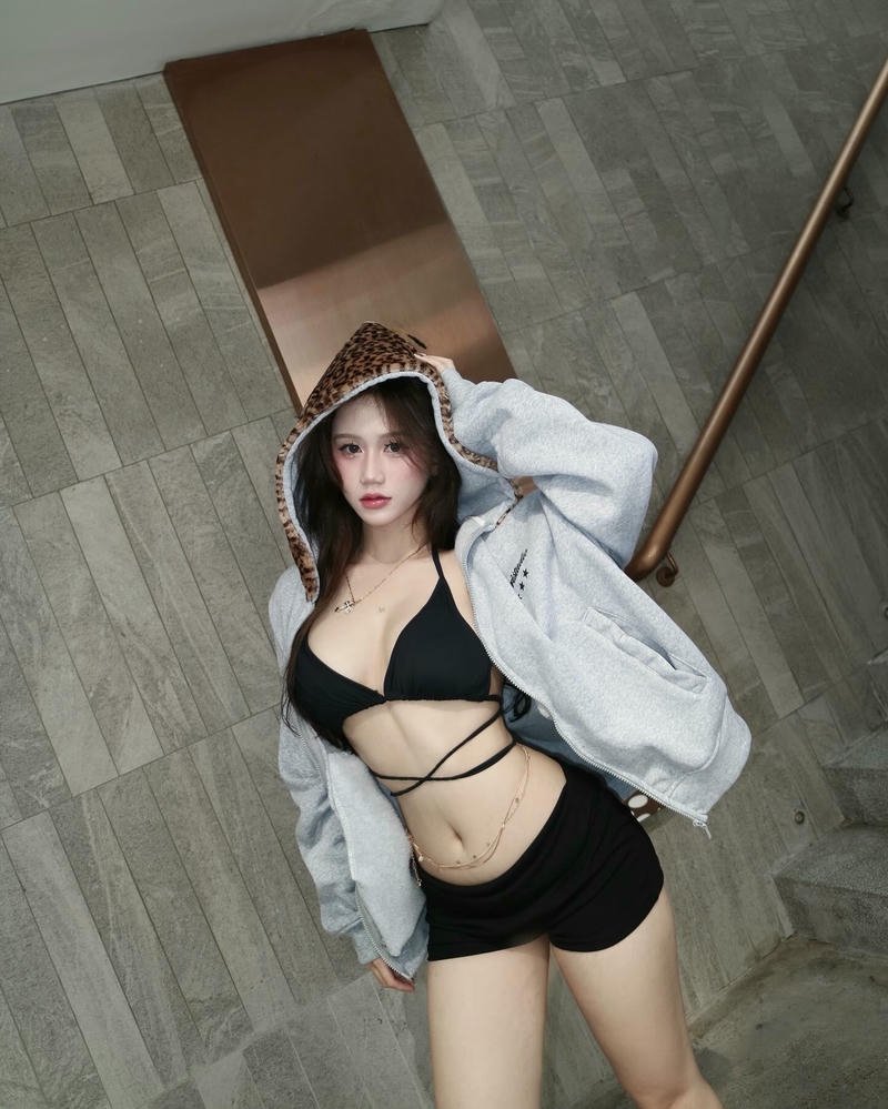 gái xinh mlem nóng bỏng