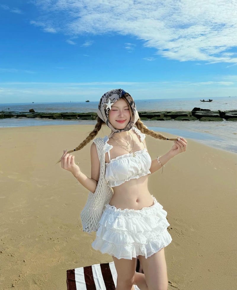 gái xinh tik tok bikini