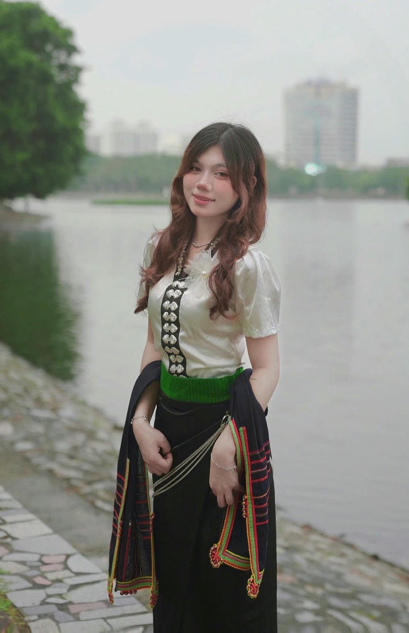 hình ảnh gái xinh dân tộc