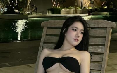 hình ảnh gái xinh khiêu gợi vú to