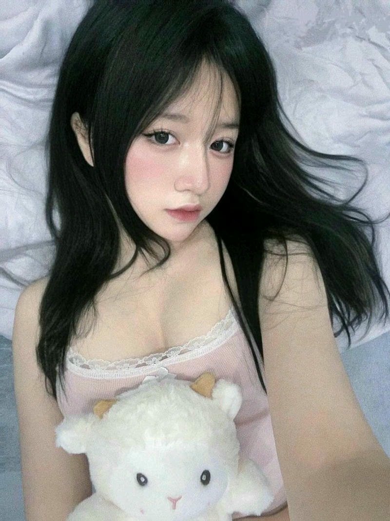 hình gái 2k6 cực dễ thương