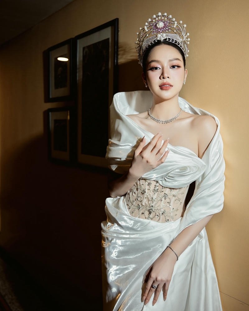 hinh nen gai xinh cho dien thoai