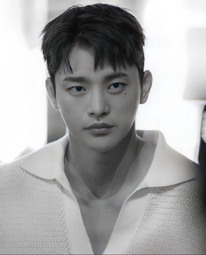 hình tóc nam ngắn mặt tròn