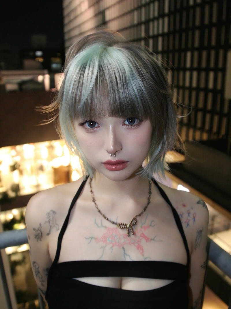 kiểu tóc bob nhật nhuộm trắng