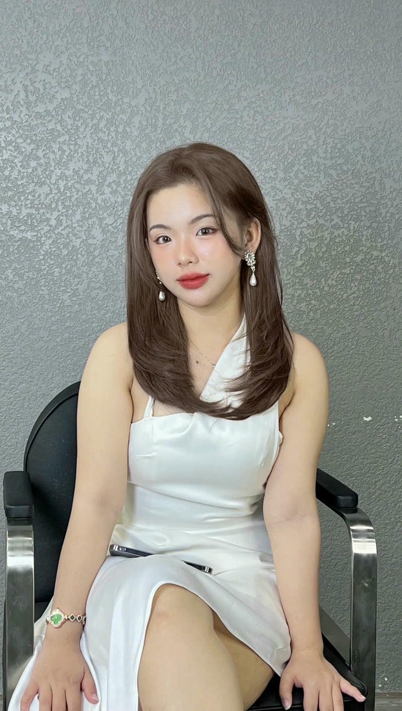 kiểu tóc búi dự tiệc sang trọng