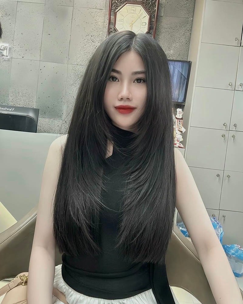 kiểu tóc búi dự tiệc trẻ trung