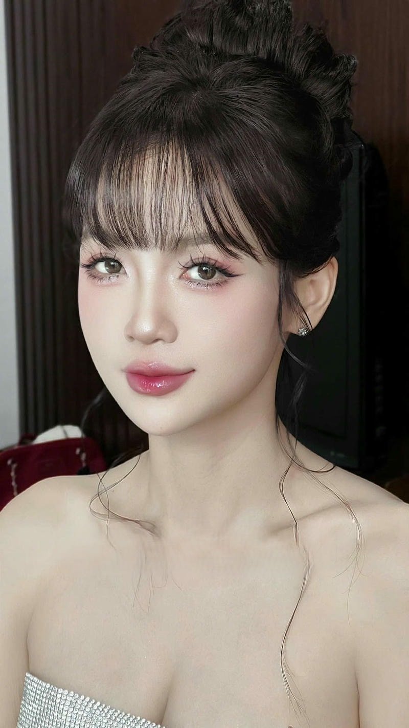 kiểu tóc cột cao đi tiệc