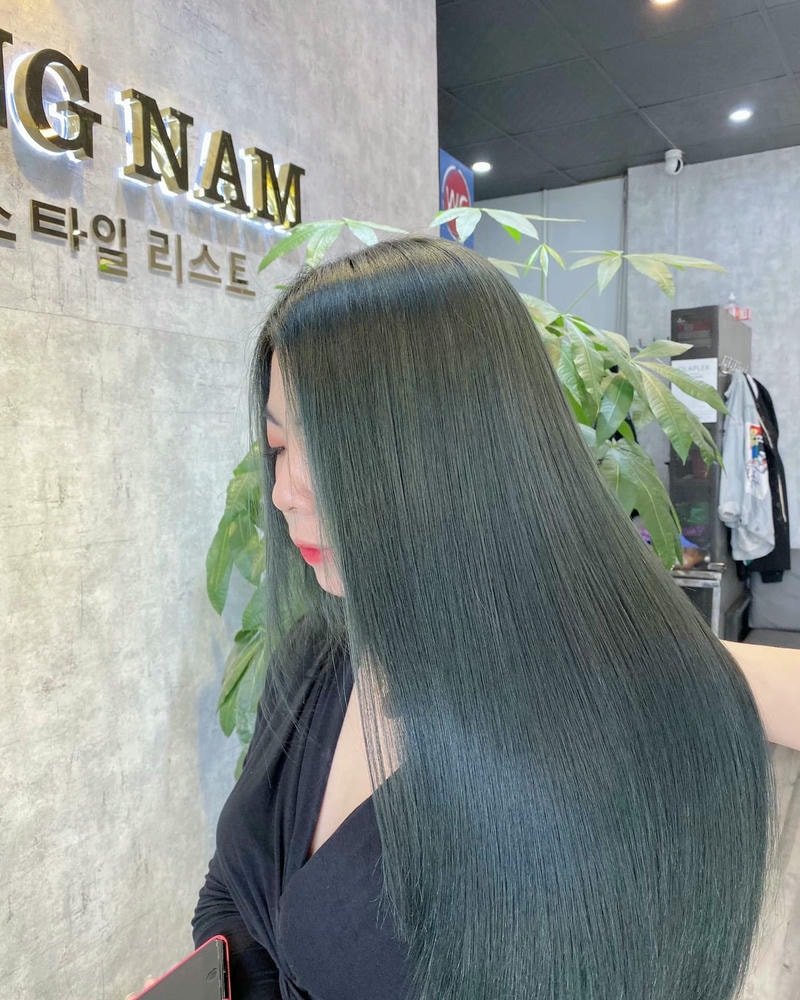 kiểu tóc layer nữ dài thẳng