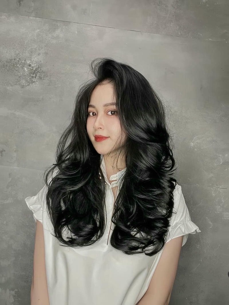 kiểu tóc xoăn đẹp cho nữ