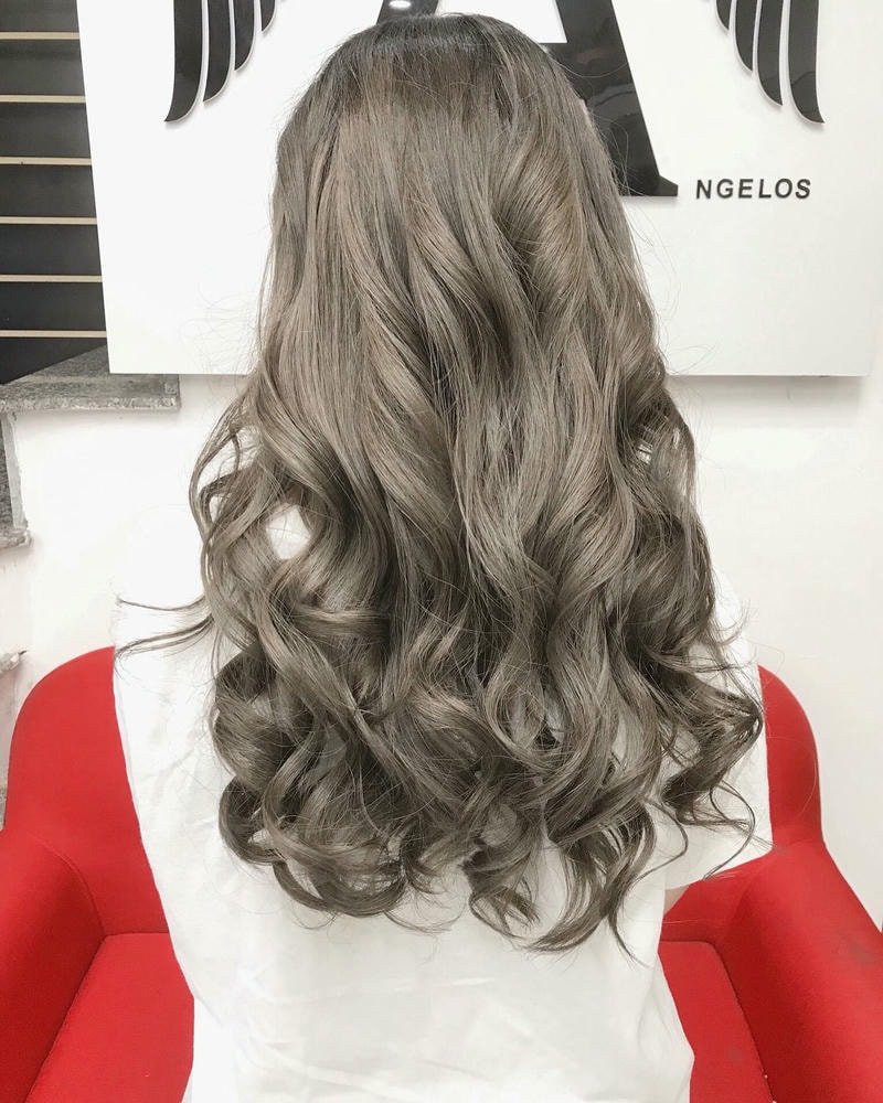 kiểu tóc xoăn lơi