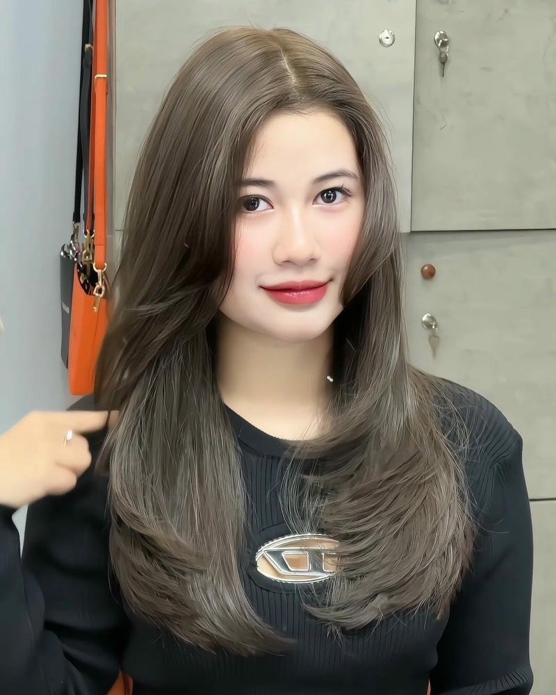 layer mullet nữ ngắn mặt tròn