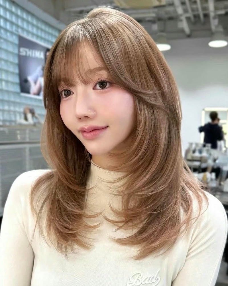 layer nữ ngang vai