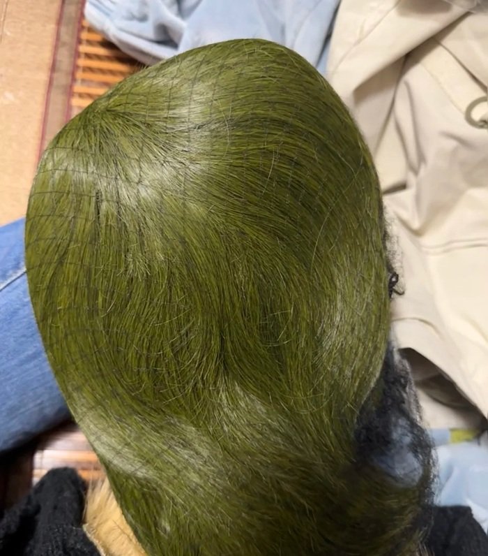 màu xanh rêu đậm