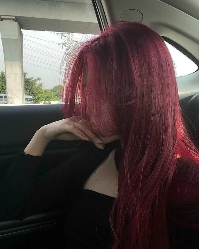 nâu đỏ cherry có hợp với da ngăm không