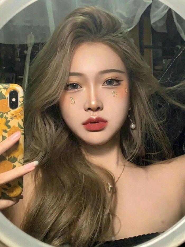 nâu lạnh ánh reu