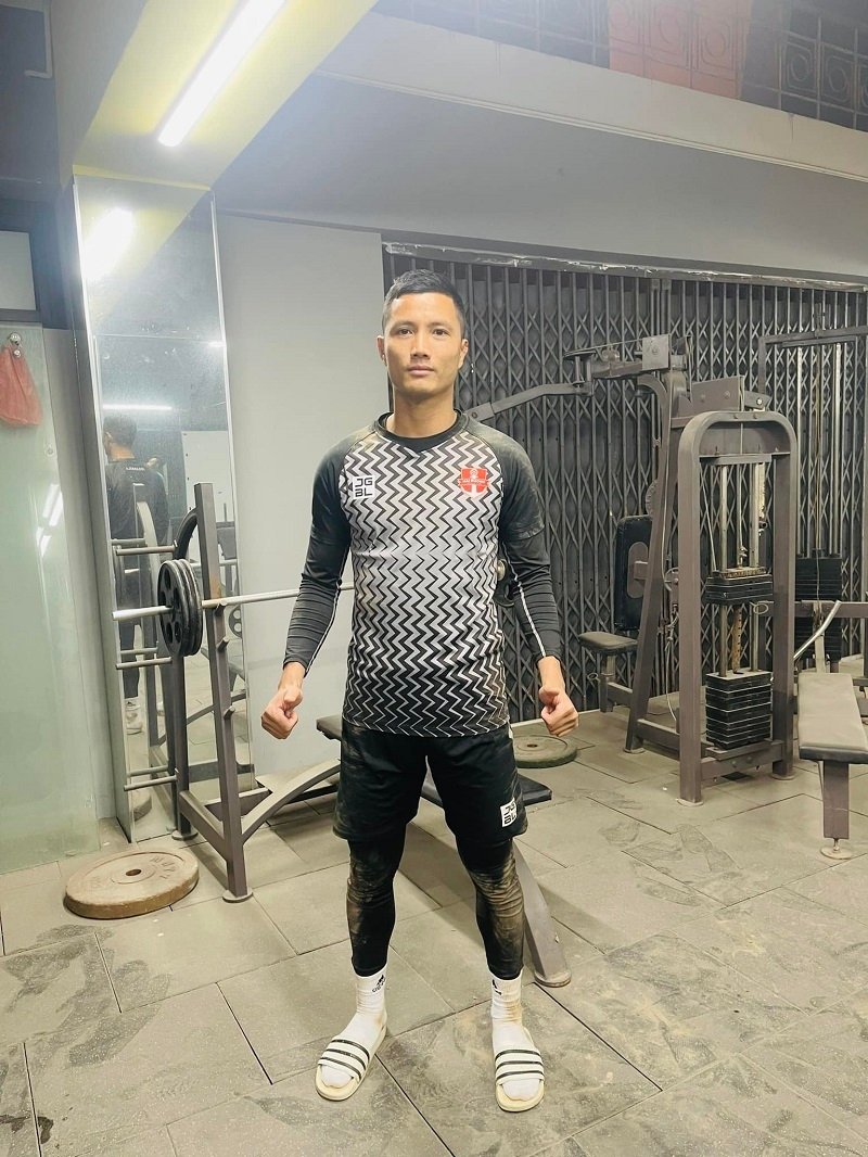 nguyễn đình triệu thủ môn