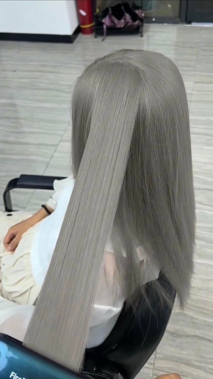 nhuộm tóc nữ màu xám khói