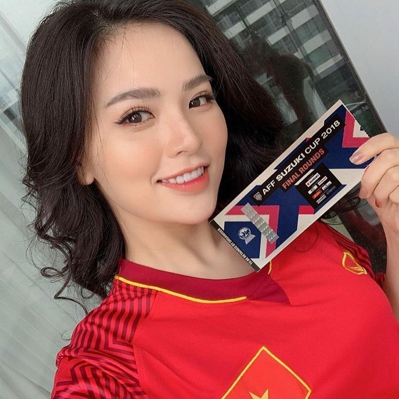 phi huyền trang facebook