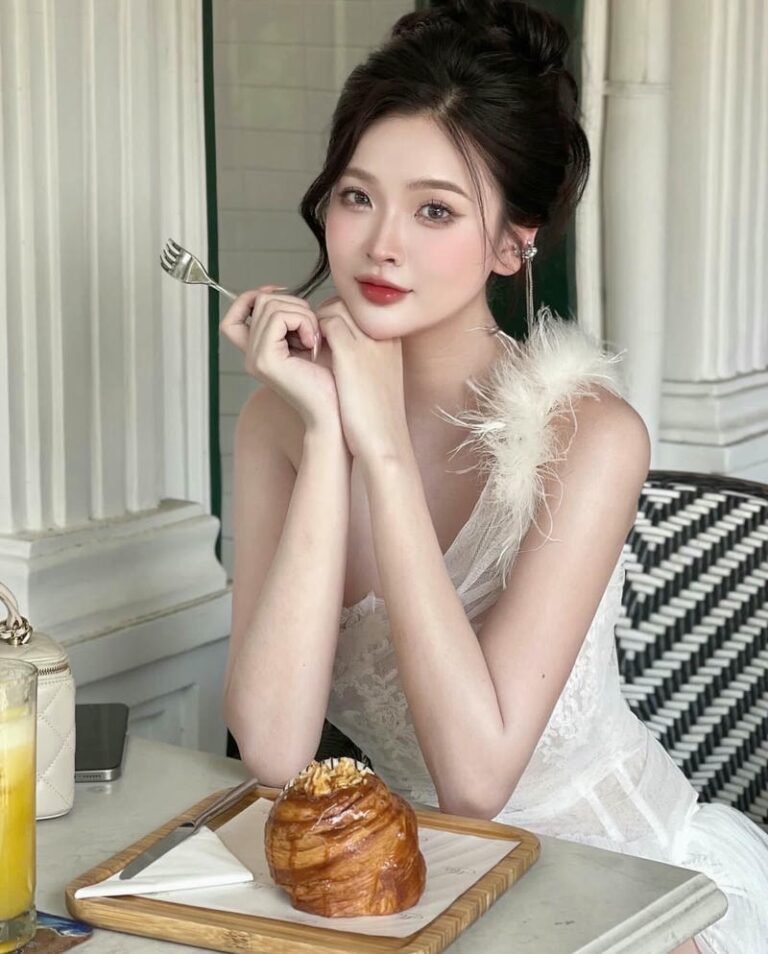 tạo kiểu cho tóc ngắn đi tiệc