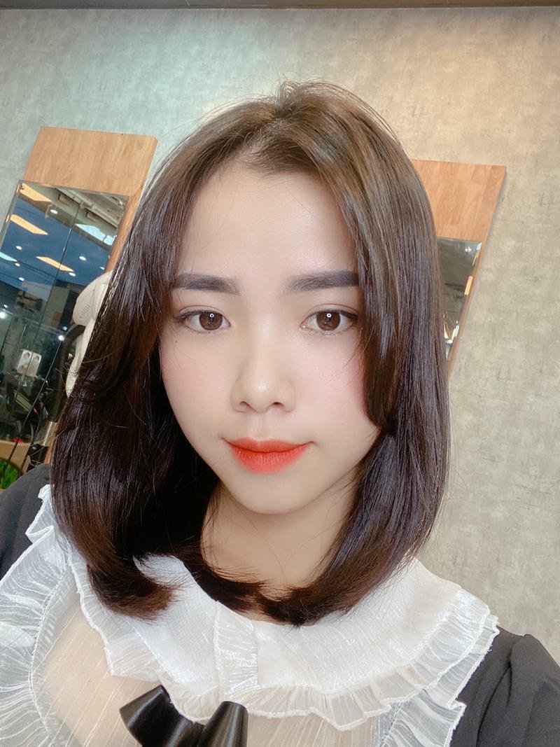 tóc bob layer ngang vai