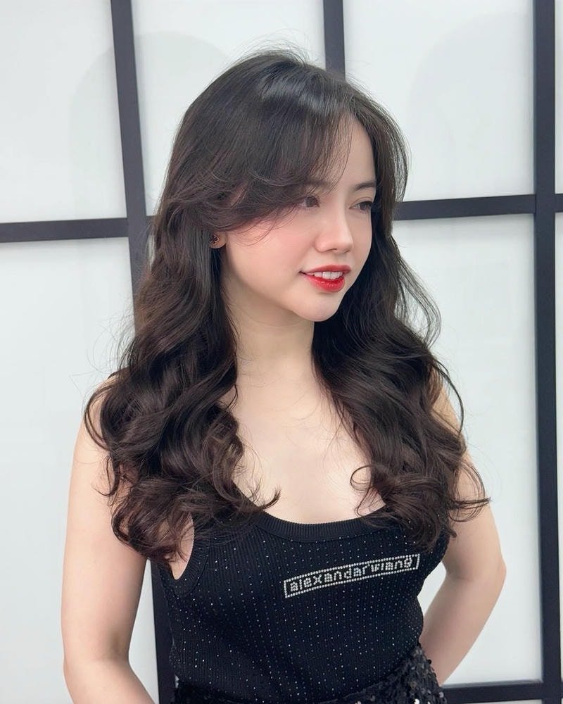 tóc búi dự tiệc