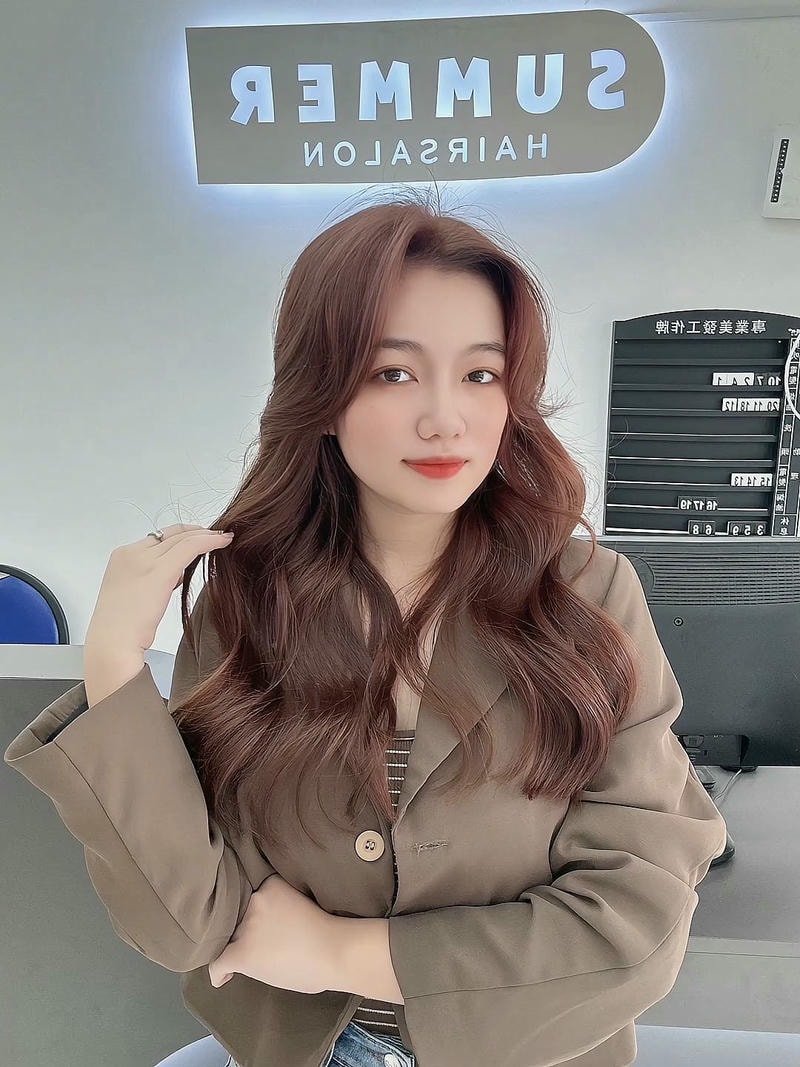 tóc gợn sóng nhẹ