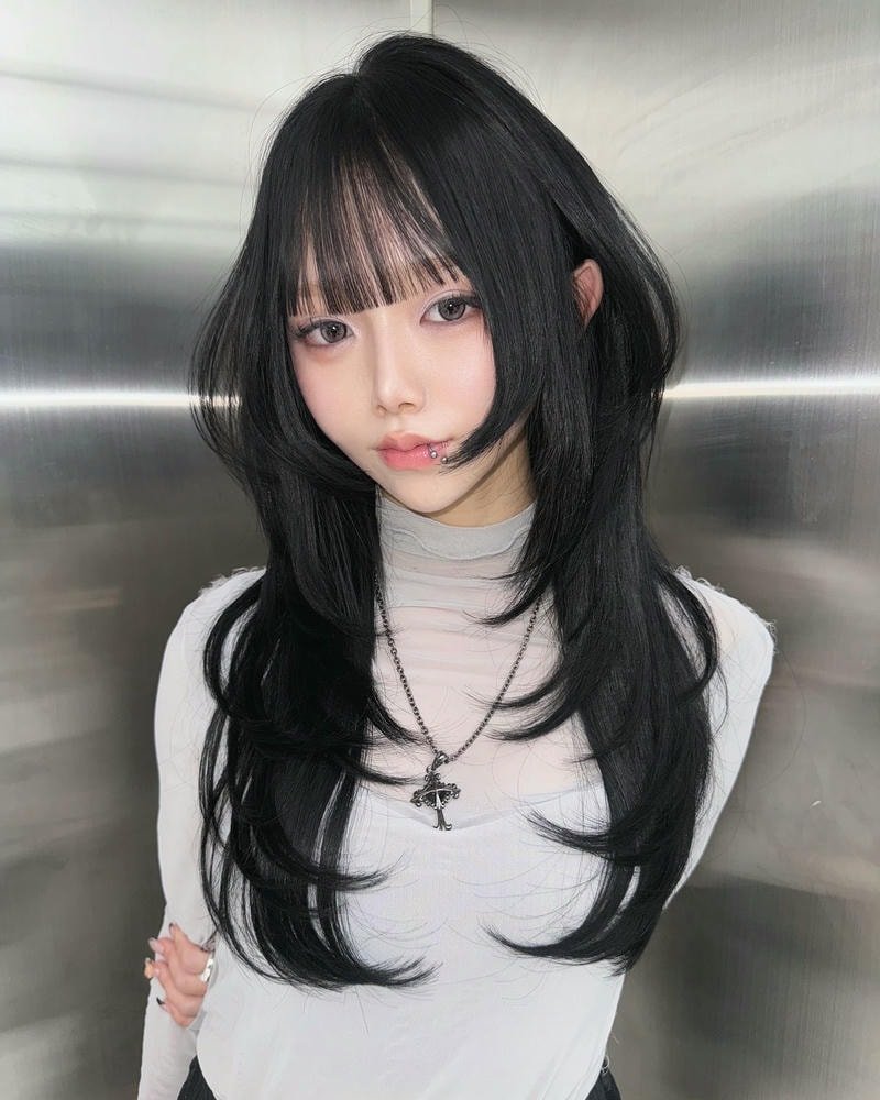 tóc layer mái thưa cho mặt tròn