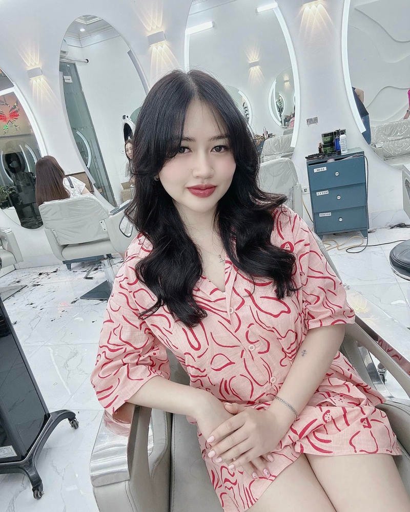 tóc layer xoăn sóng lơi ngắn