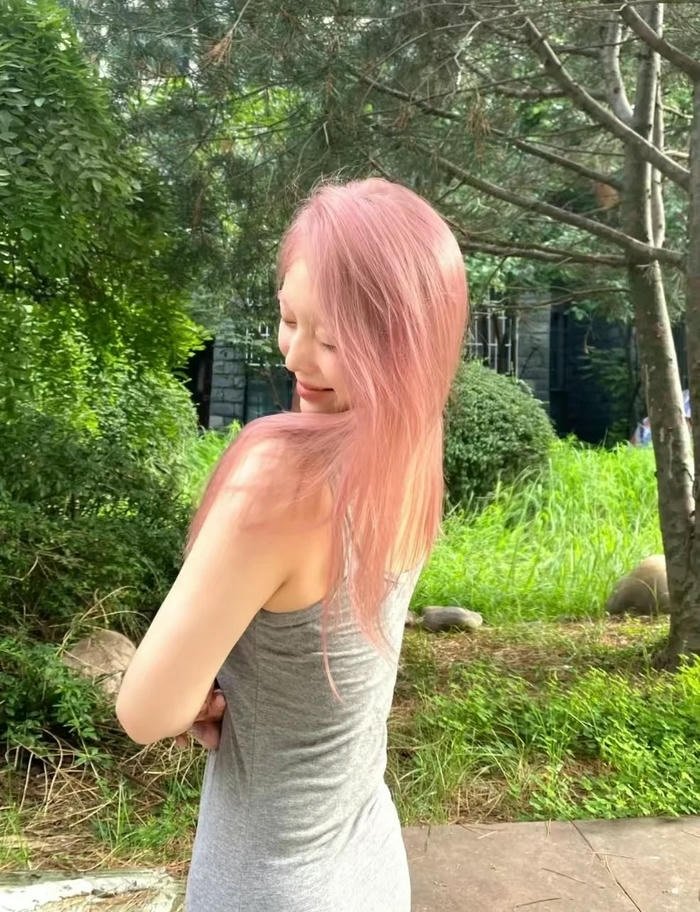 tóc màu hồng đào