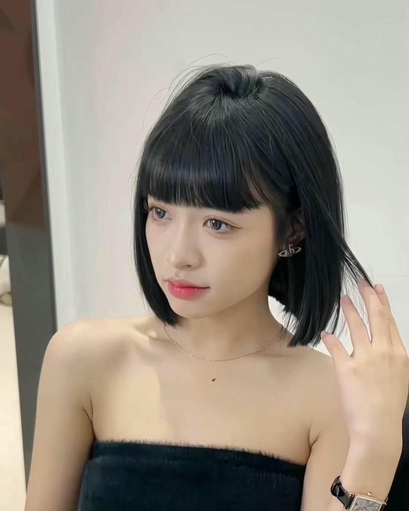 tóc ngắn mái bằng